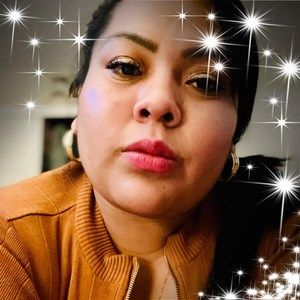 Meet your Posher, Cinthia